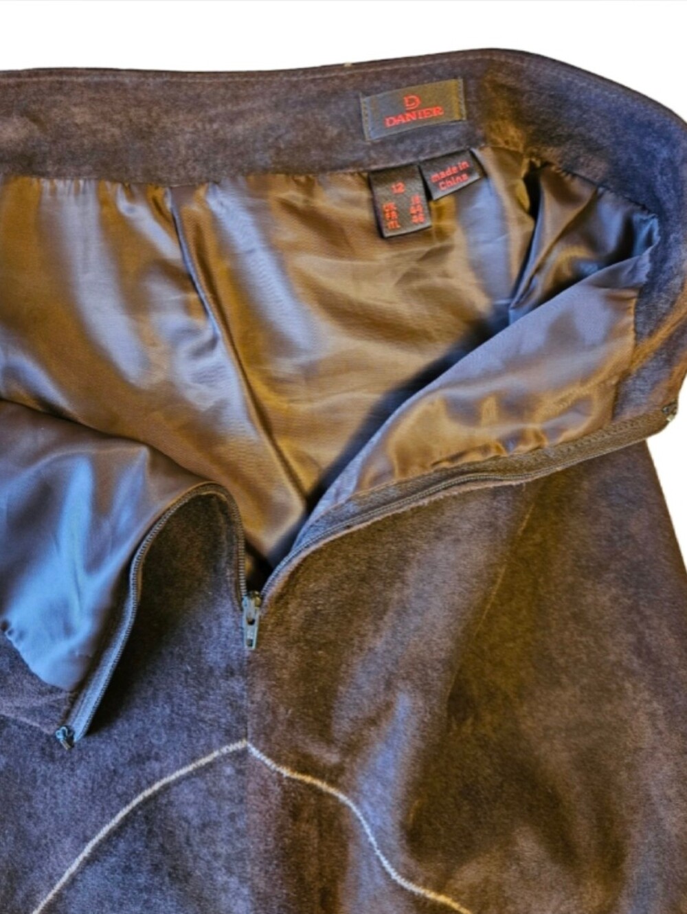 🍂Danier Dark Brown Suede Curved-Seam A-Line Skirt | Made In 🍁 - Picture 3 of 7